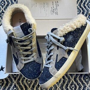 New Golden Goose Limited Edition Blue Glitter Shearling Sabot Sz 39. Never worn